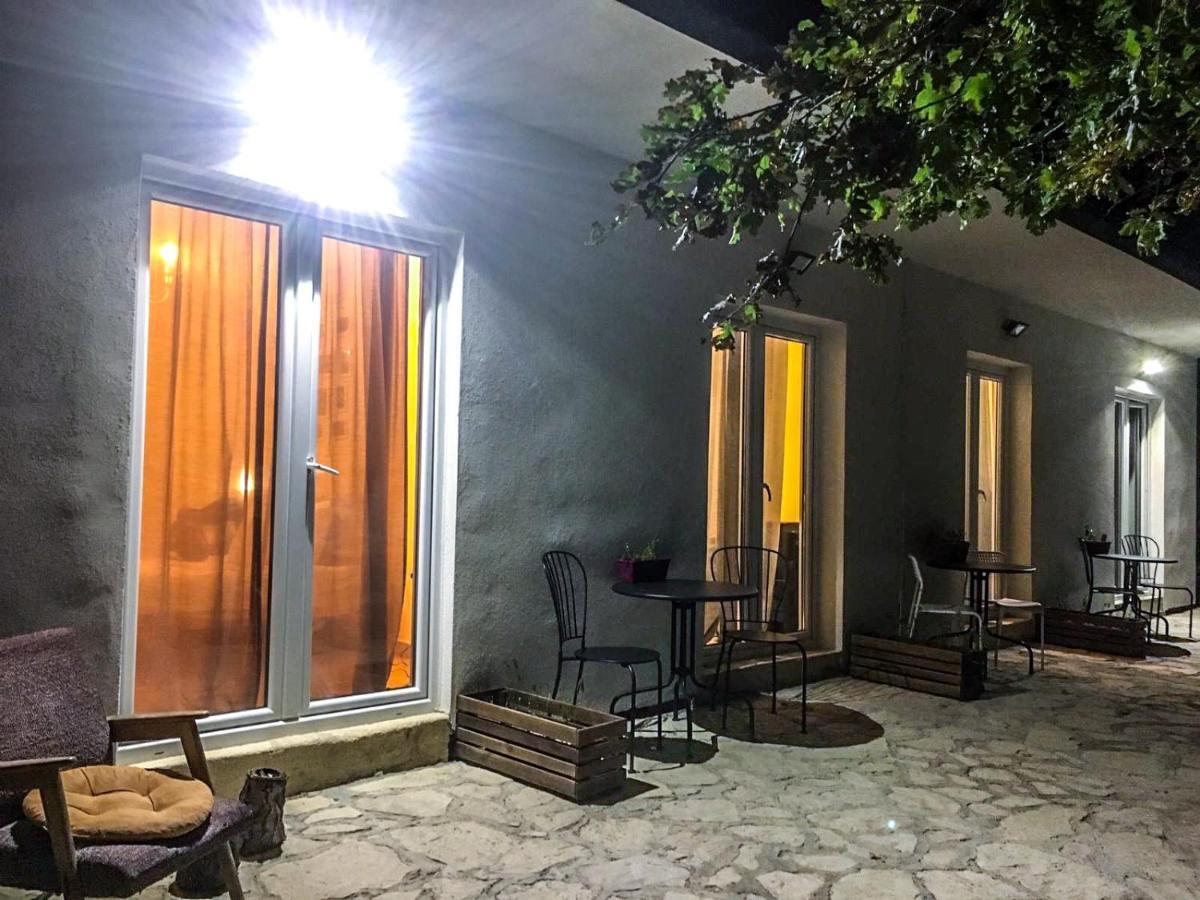 Yellow House Experience Aparthotel Pag Island Exterior foto